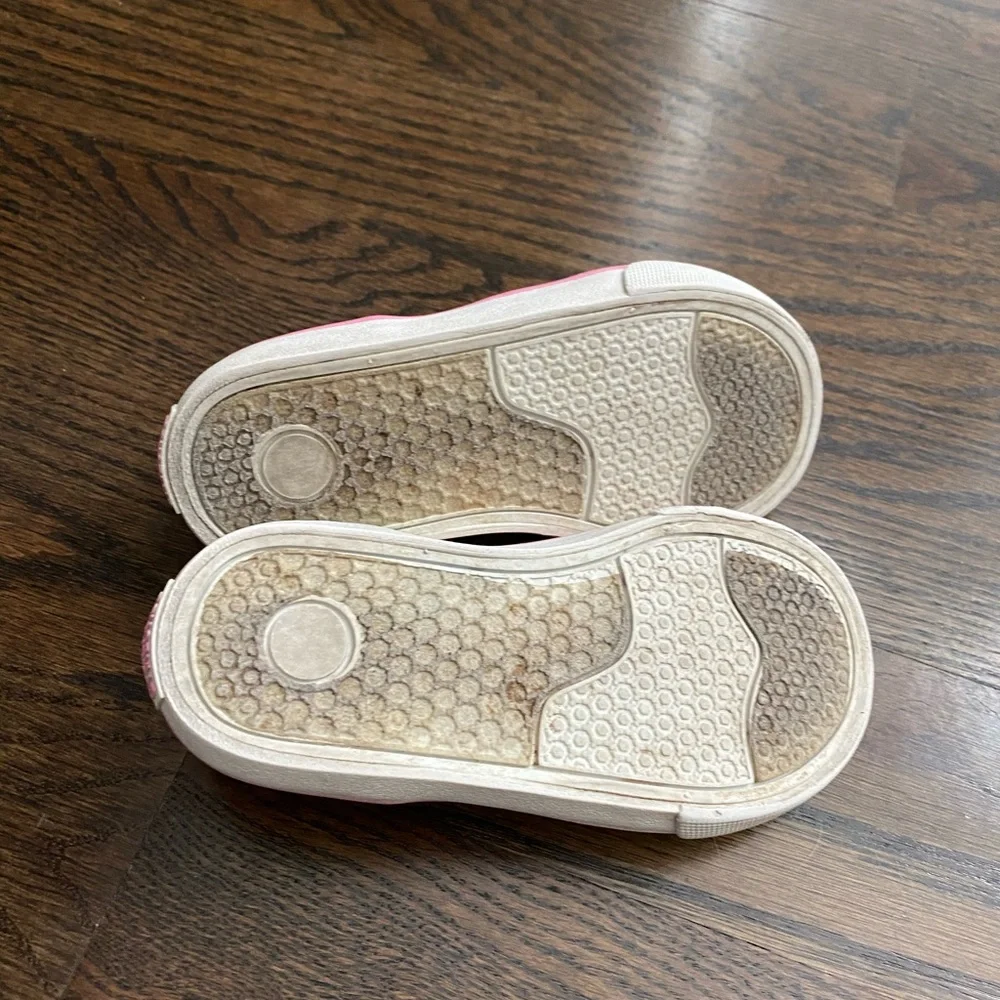 Gymboree size 8 sneakers